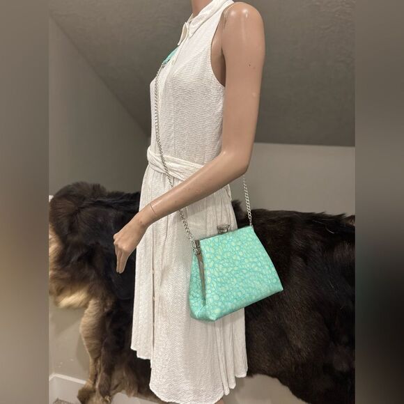 Genuine Leather Cobblestone Embossed Handmade Push Lock Boxy Bag/Multi Use Style - Picture 12 of 16